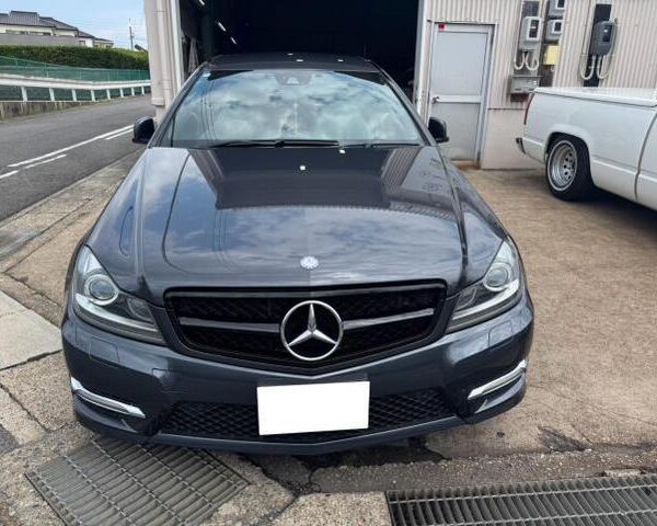 【　Goo-pit　】W204 Cクーペ　LEDエンブレムF&R　取り付け