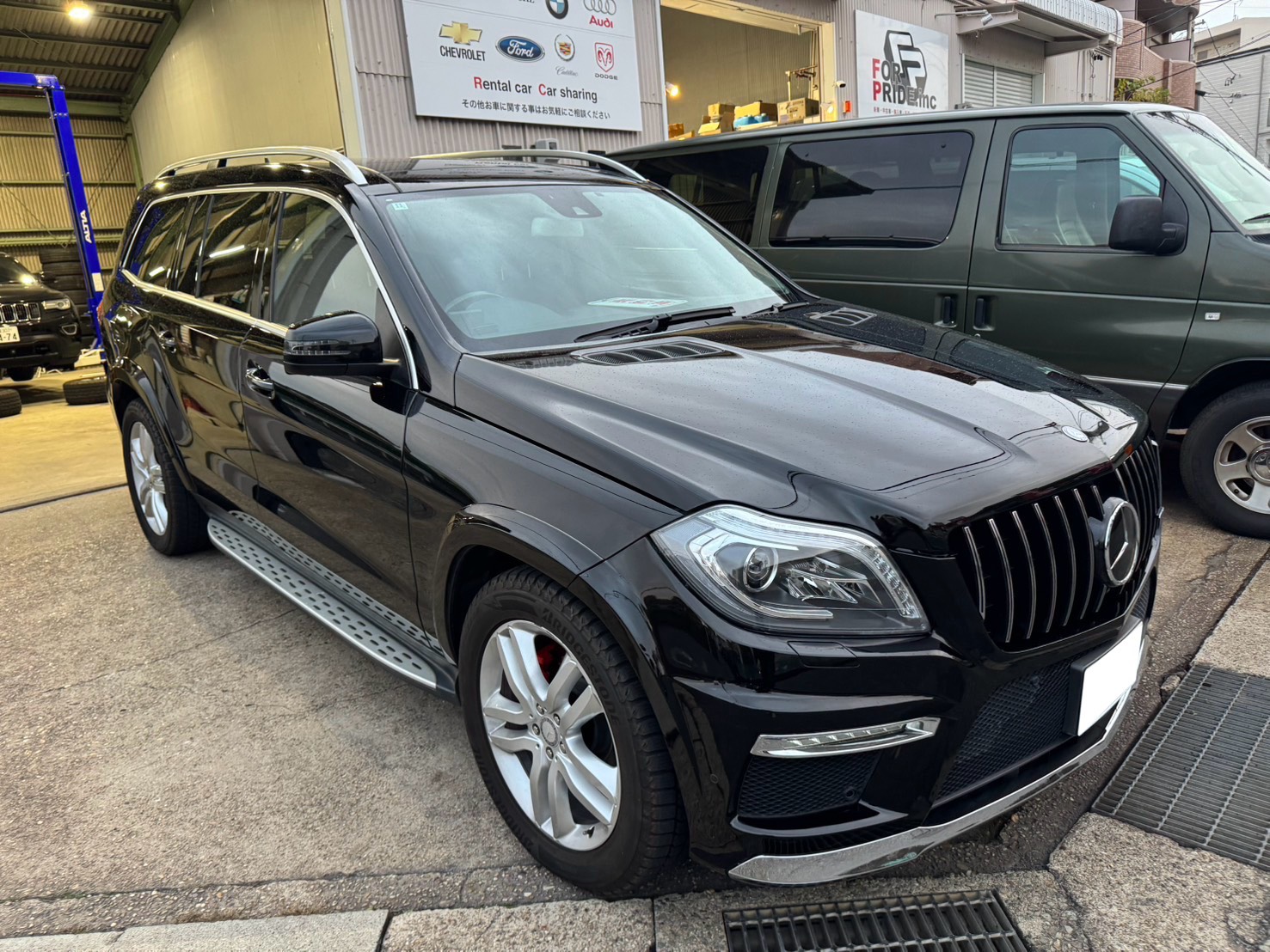 H27年式　メルセデスベンツ　GL350　W166　T様（愛知県）おめでとうございます！！｜ベンツ・輸入車・国産車の新車・中古車販売・買取・カスタム｜FOR PRIDE.inc