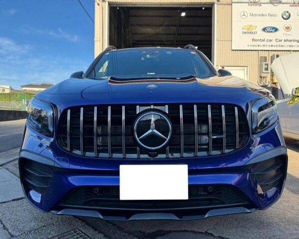 【　Goo-pit　】R4年式　メルセデス・ベンツ　ＧＬＢ　パナメリカーナグリル交換