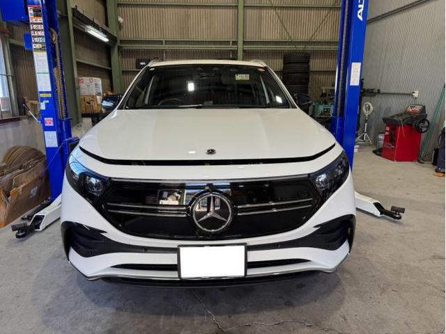 【Goo-pit】R4年式　メルセデス・ベンツ　ＥＱＡ　グリル交換